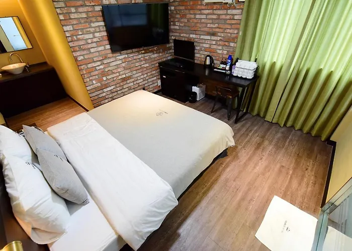 Motel 글랜스호텔 Busan